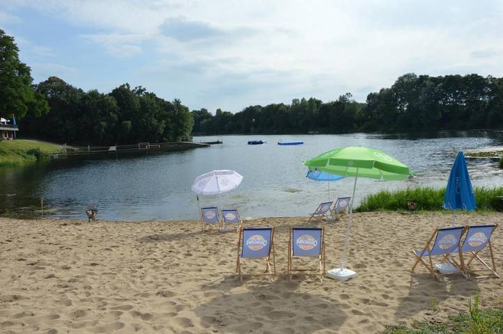 Ferienwohnung für 20 Personen, mit Terrasse und Pool sowie Sauna und Seeblick in Krefeld - 4