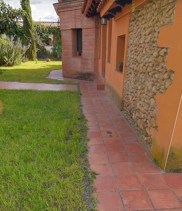 Location de vacances pour 10 personnes, avec vue et piscine ainsi que jardin et terrasse, animaux acceptés à Ciudad Rodrigo - 4