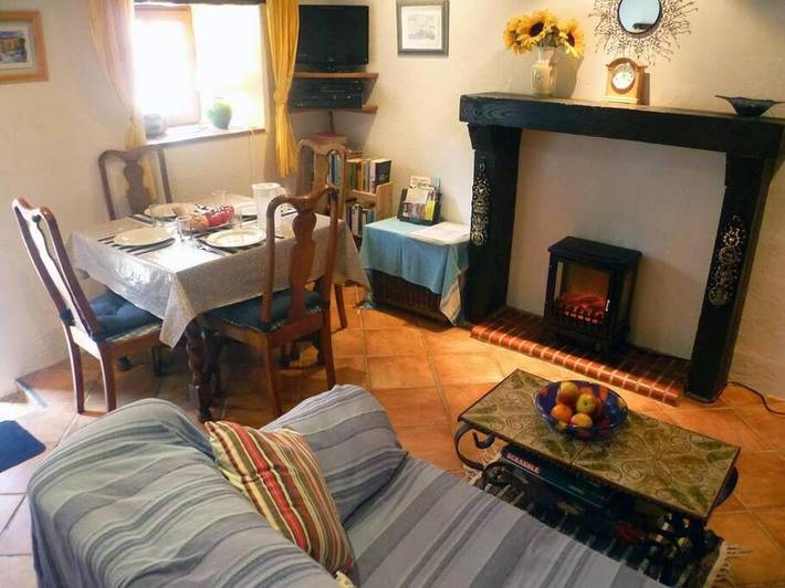 Location de vacances pour 4 personnes, avec Terrasse et Jardin ainsi que Piscine et Vue à Vernoux-en-Gâtine - 3