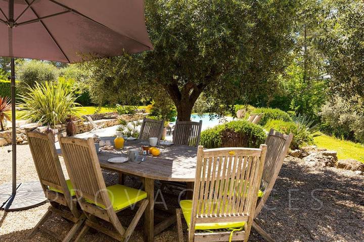 Location de vacances pour 6 personnes, avec piscine et jardin à Le Rouret - 3