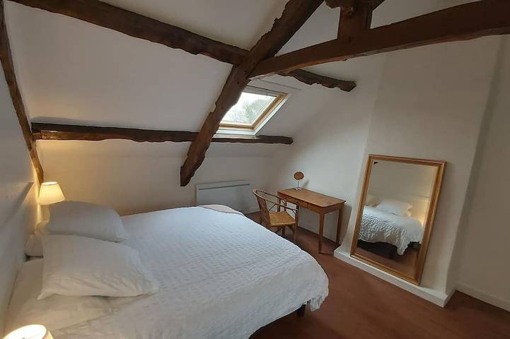 Gîte pour 4 personnes, avec Terrasse ainsi que Jardin et Piscine à Calorguen - 3