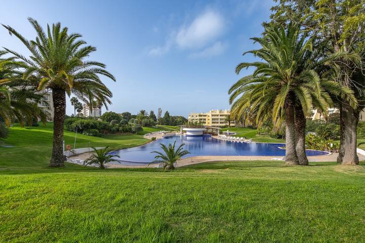 Apartamento de vacaciones para 6 personas, con balcón además de piscina para niños y jardín - 1