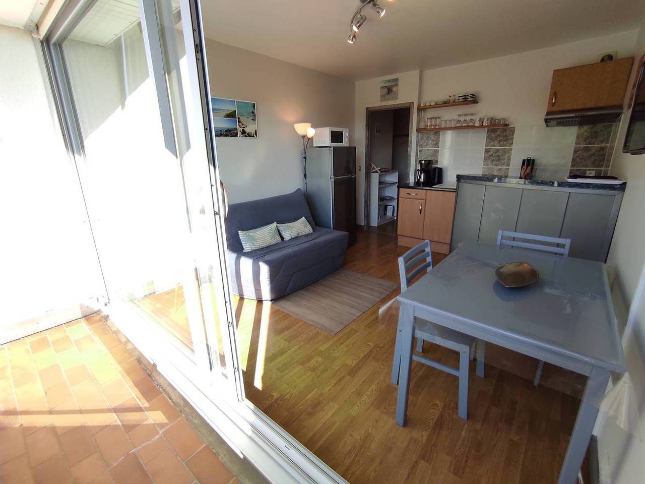 Apartamento vacacional entero, Fouesnant Beg Meil, the beach on foot from this lovely renovated apartment in Fouesnant, Côte de Cornouaille