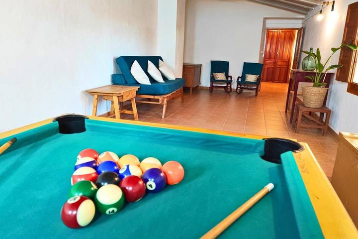 Apartamento para 11 personas, con Terraza y Jardín en Pinoso