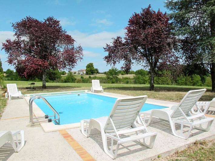 Location de vacances pour 8 personnes, avec piscine ainsi que terrasse et jardin, animaux acceptés à Lalandusse - 2