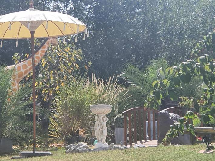 Tente pour 2 personnes, avec Jacuzzi et Jardin ainsi que Piscine et Vue