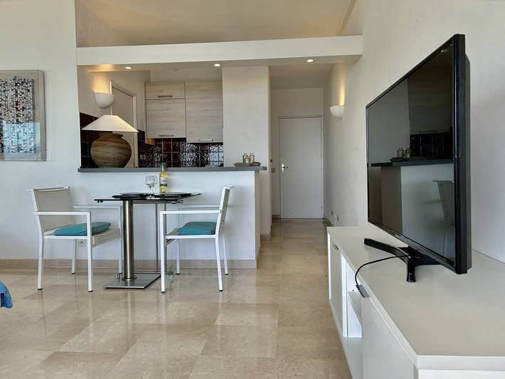 Ganze Wohnung, Zeitgemäße 2-Zimmer-Wohnung – Strand von Villeneuve-Loubet in Villeneuve-Loubet Plage, Villeneuve-Loubet