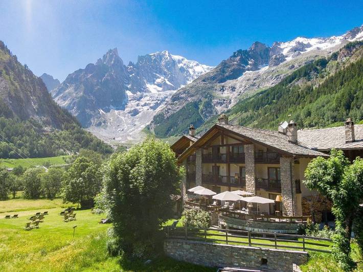 Hôtel pour 2 personnes, avec sauna et vue ainsi que jardin et piscine, animaux acceptés
