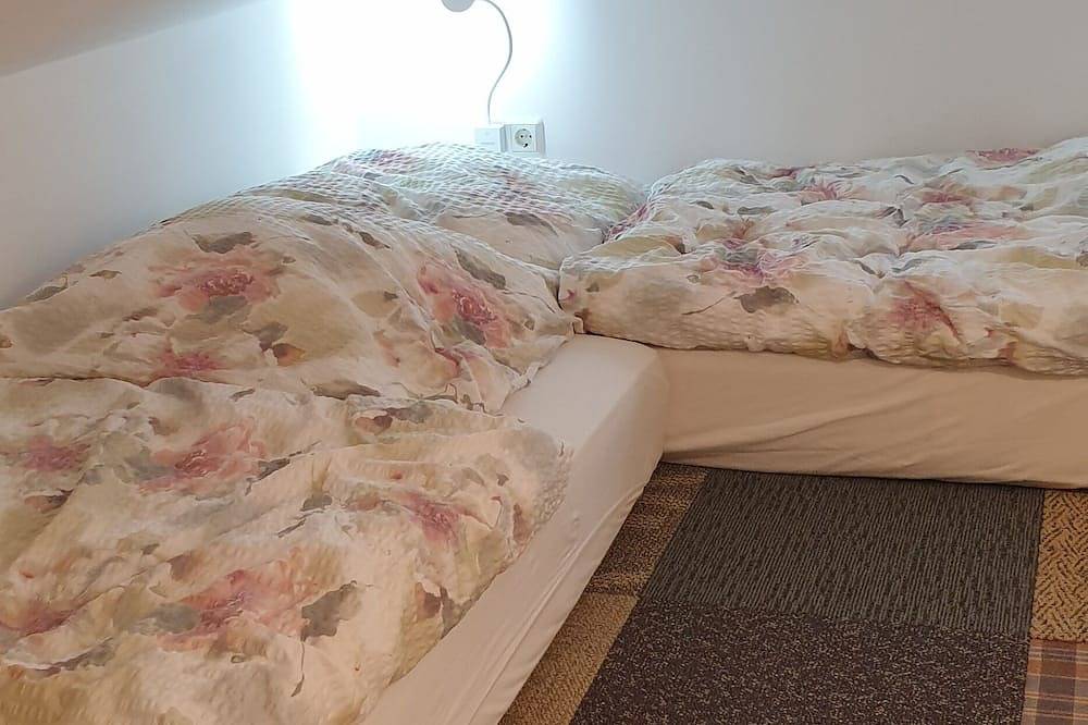 Ganze Wohnung, Living in the historic half-timbered house in Reichshof, Oberbergischer Kreis