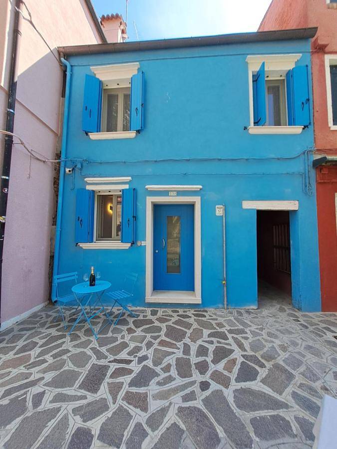 Location de vacances pour 5 personnes, avec balcon dans Burano