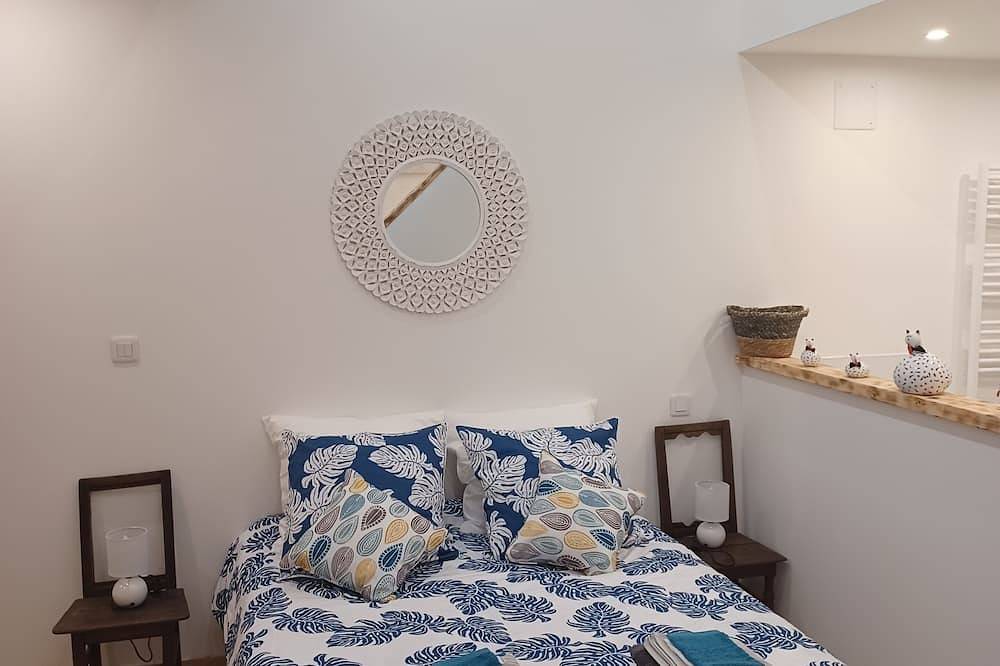 Chambre d'Emma, whirlpool bath, free Wi-Fi, free private parking in Neufmaisons, Lunéville region