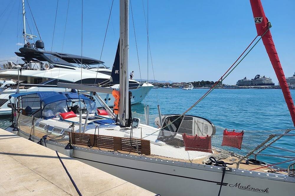 Appartamento intero, Spend unforgettable days cruising on a private sailboat with a super host. in Spalato, Regione spalatino-dalmata