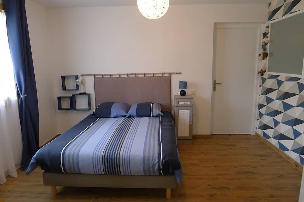 Appartement entier, Gîte de La Poivrière - Location Meublée Dans les Monts Jura in Chézery-Forens, Parc naturel régional du Haut-Jura