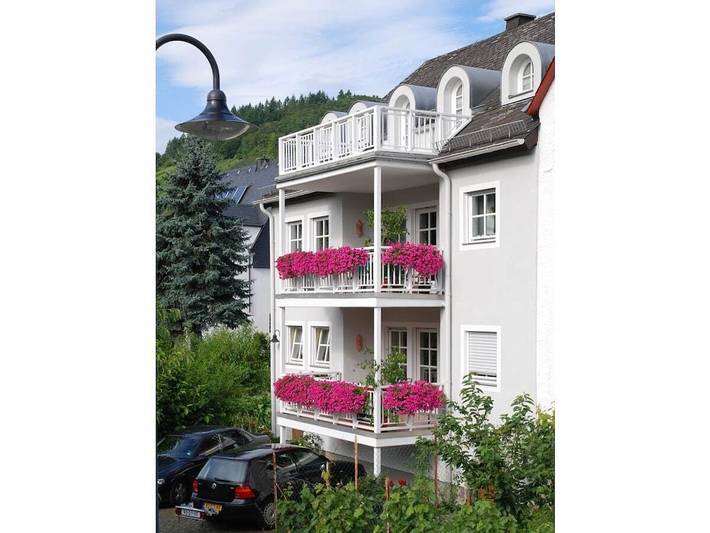 Ferienhaus für 2 Personen, mit Balkon in Bullay