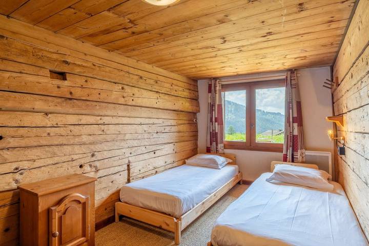 Gîte pour 12 personnes, avec Balcon/Terrasse et Jardin dans Lac des Confins - 4
