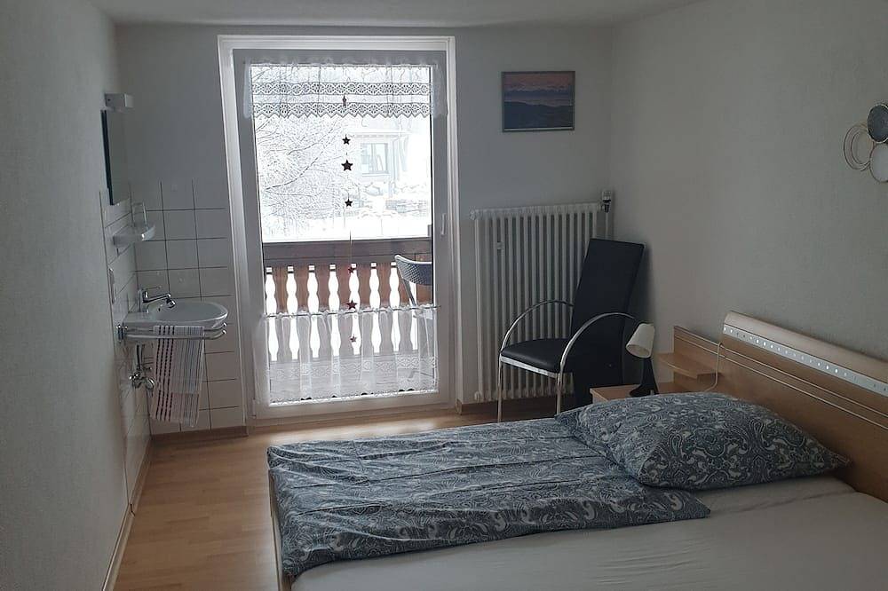 Entire apartment, Apartment 75sqm, only 3 km from the Schluchsee in Schluchsee, Southern Black Forest