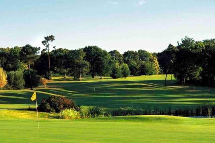 Gîte pour 4 personnes, avec terrasse ainsi que vue et jardin dans Golf de l'Odet - 2