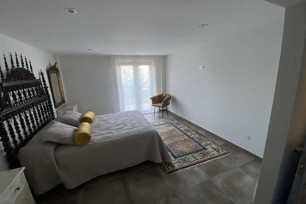 Cozy Nest w/private garden next to vineyards and great wineries in Cambados, Rías Baixas