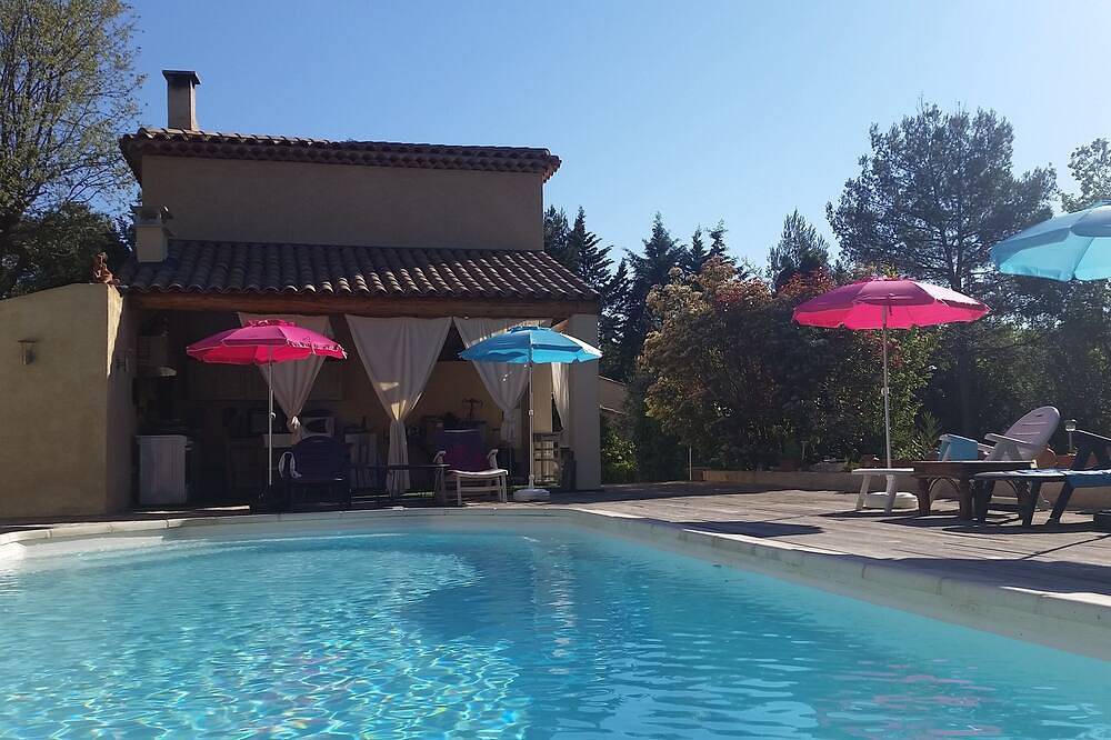 Villa Mylena avec Piscine - Jouques - Pays d' Aix-En-Provence - jusqu'à 6 pers. in Jouques, Région d'Aix-en-Provence
