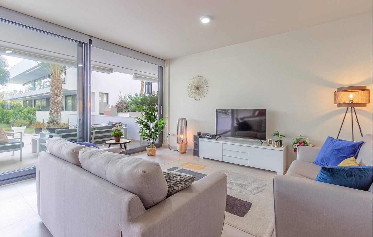 Apartamento vacacional entero, ¡Acogedor apartamento con piscina, jardín y aire acondicionado - 600m de la playa! in Mar Menor, Costa Cálida