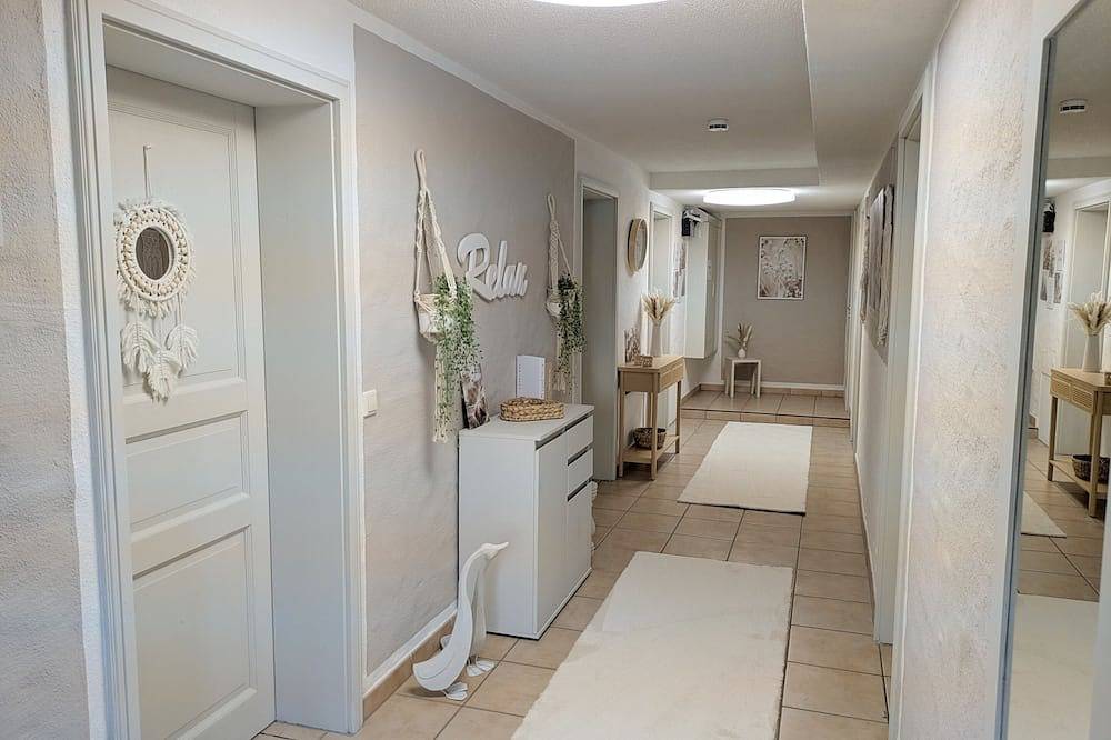 Ganze Wohnung, Ferienwohnung Blütenzauber in ruhiger Lage in Hilzingen, Hegau