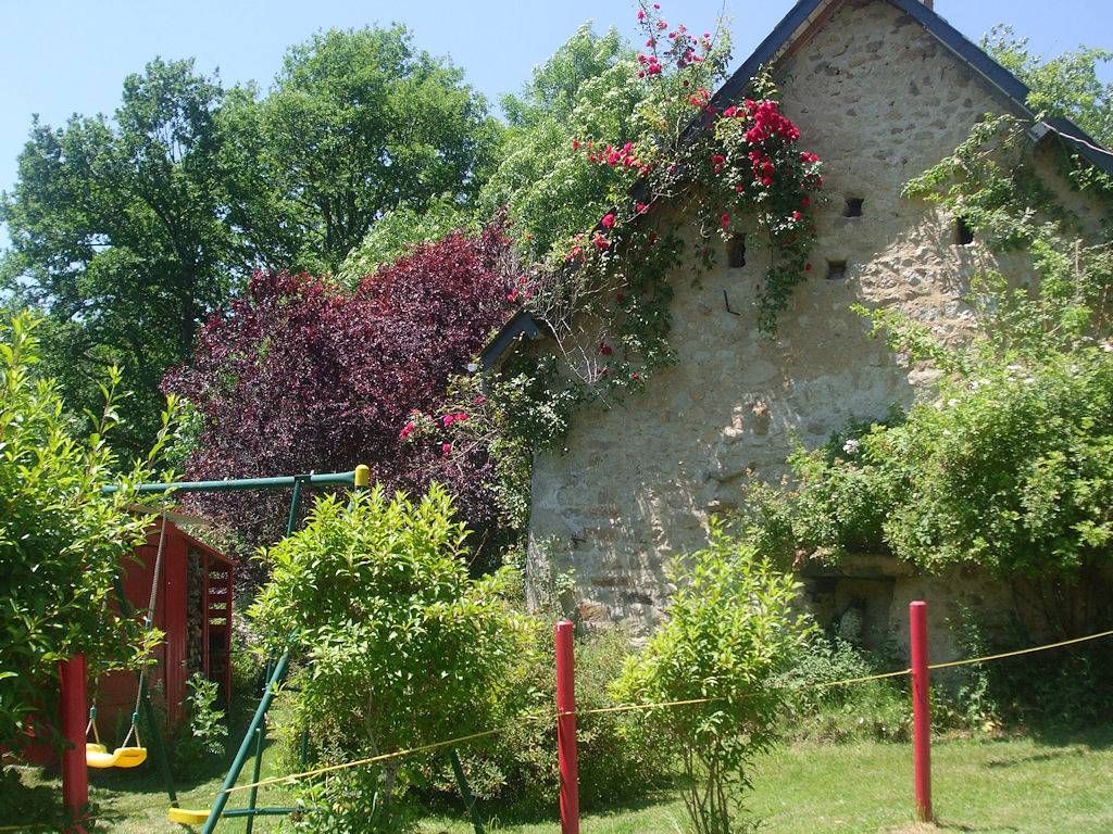 Gite Volet Rouge in Saint-Setiers, Région d'Ussel