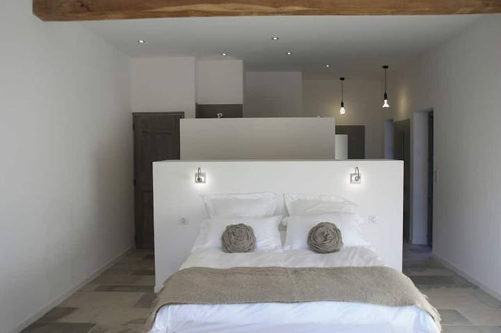Mas Provençal De Prestige Avec Piscine, Proche De Gordes Et Roussillon in Saint-Saturnin-lès-Apt, Parc naturel régional du Luberon