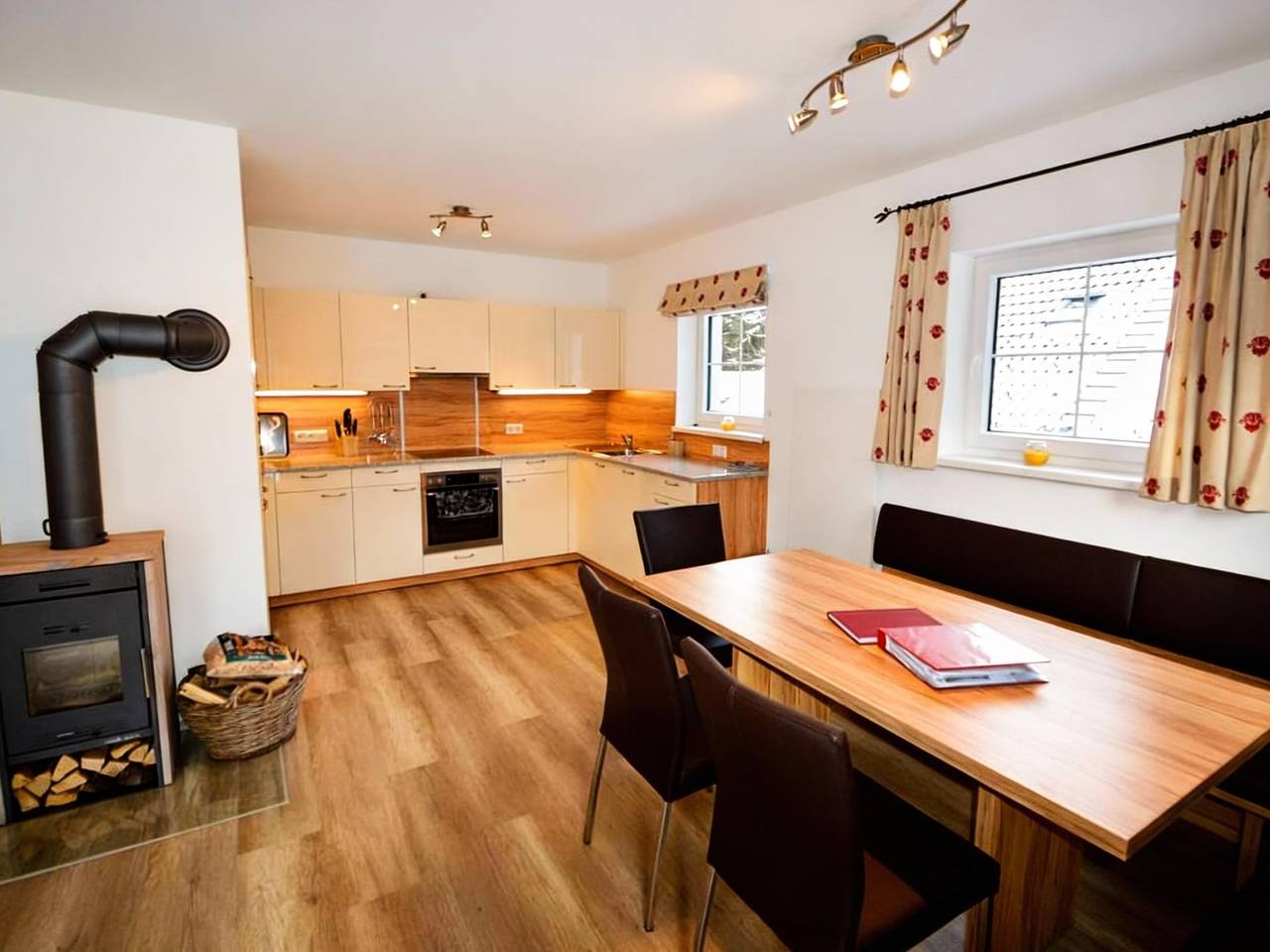 Chic mountain chalet with sauna near the slopes in Bad Kleinkirchheim, Nockberge