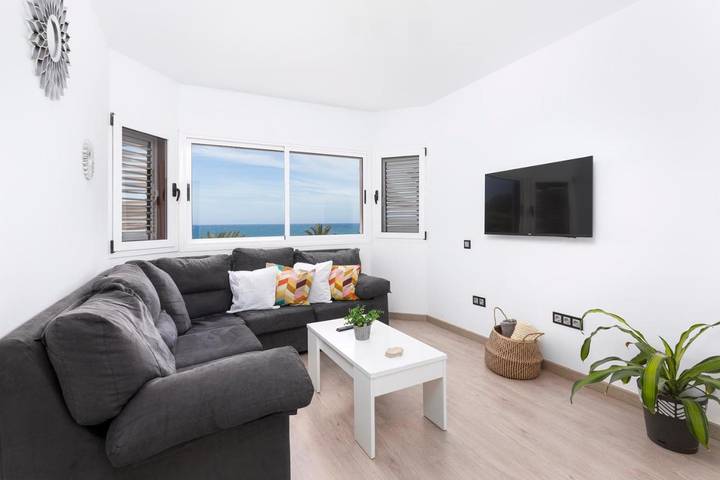 Gîte pour 6 personnes, avec terrasse et vue à La Lajita - 4