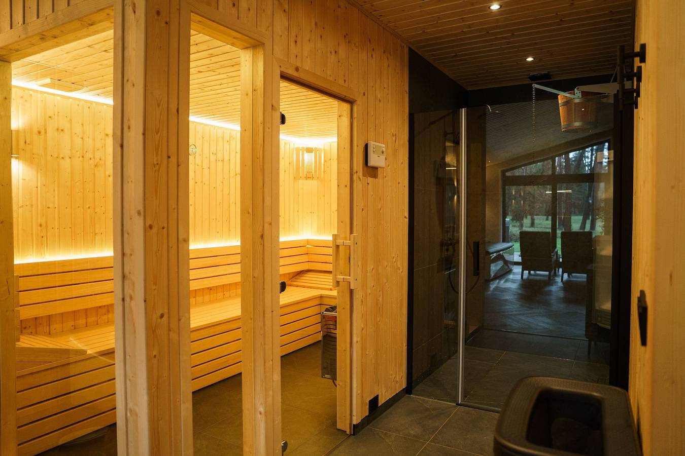 Vakantiepark Molenvelden — Wellness Suite with Hot Tub & Double Sauna | 2 persons in Veldhoven, North Brabant