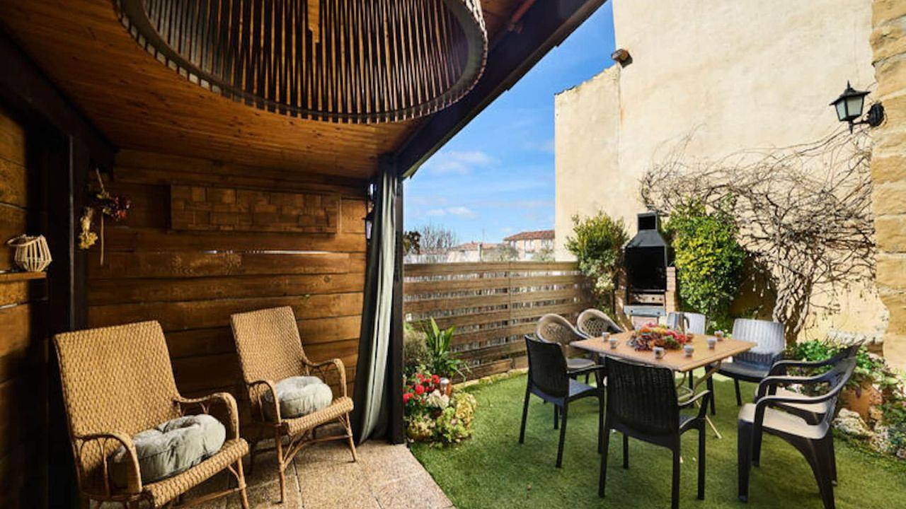 Entire holiday apartment, Ferienwohnung für 8 Personen (200 m²) in Bastida / Labastida in Labastida Bastida, Álava