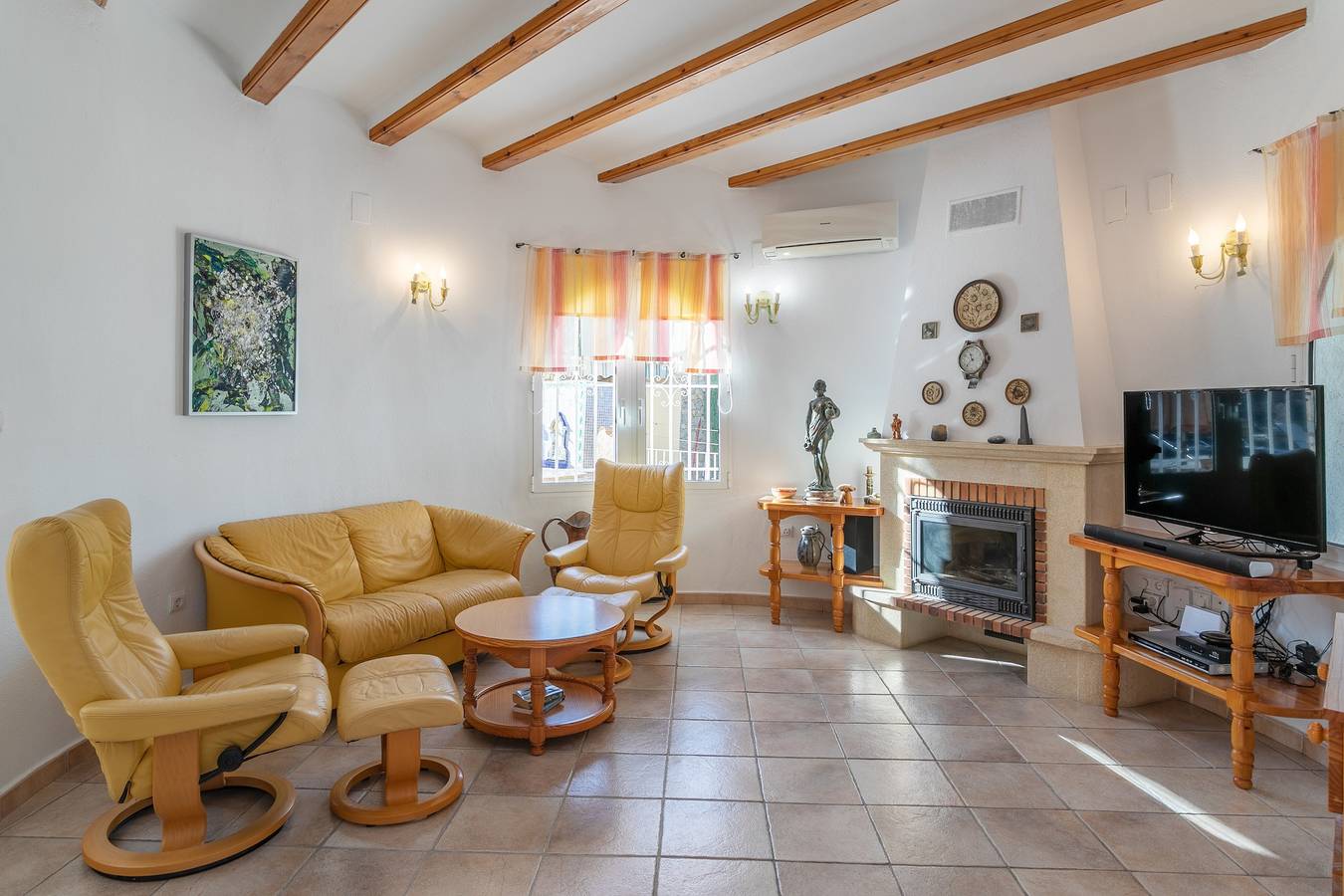 Villa con piscina privata, ampio giardino e vista spettacolare sul mare in Venta Lanuza, El Campello