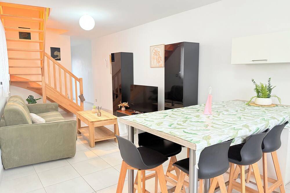 Maison Trio, parking privé gratuit, wifi, Tvsmart. in Puilboreau, Région de La Rochelle