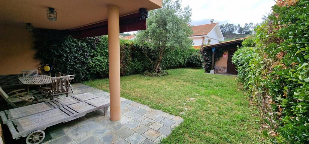 Casa de vacaciones para 7 personas, con Terraza además de Jardín y Vistas en Ribadesella