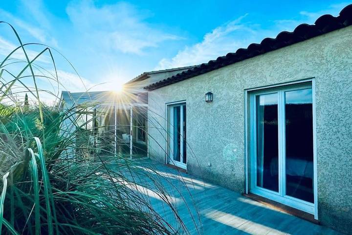 Location de vacances pour 6 personnes, avec vue et jardin ainsi que piscine et terrasse, animaux acceptés à Camps-la-Source - 3