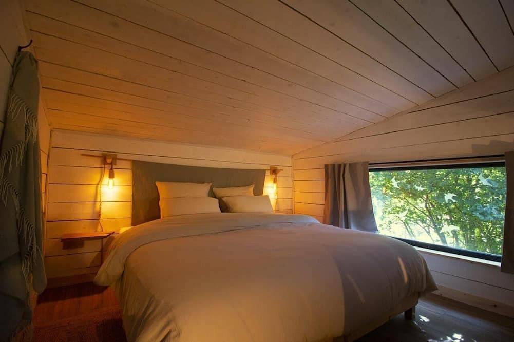 Chalet Cosy L'abri des Rêves in Aydat, Volcans d'Auvergne Regional Nature Park