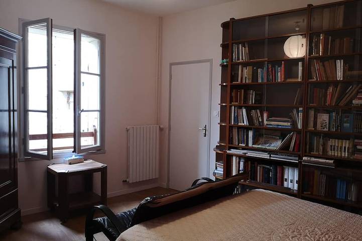 Village house, swimming pool, enclosed garden, quiet and Luberon in Le Thor, Vaucluse
