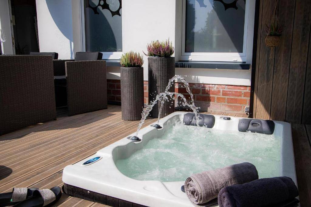 Ganze Wohnung, Unterschlupf Radeberg mit Garten & Whirlpool in Radeberg, Oberlausitz-Niederschlesien