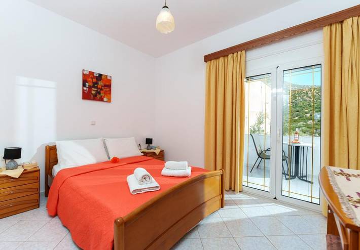 Ferienwohnung für 4 Personen, mit Balkon und Terrasse sowie Ausblick