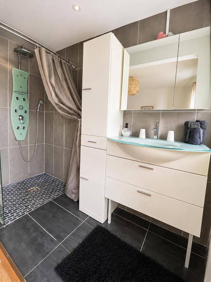 Gîte pour 3 personnes, avec Balcon et Vue dans Place D Armes Calais - 4