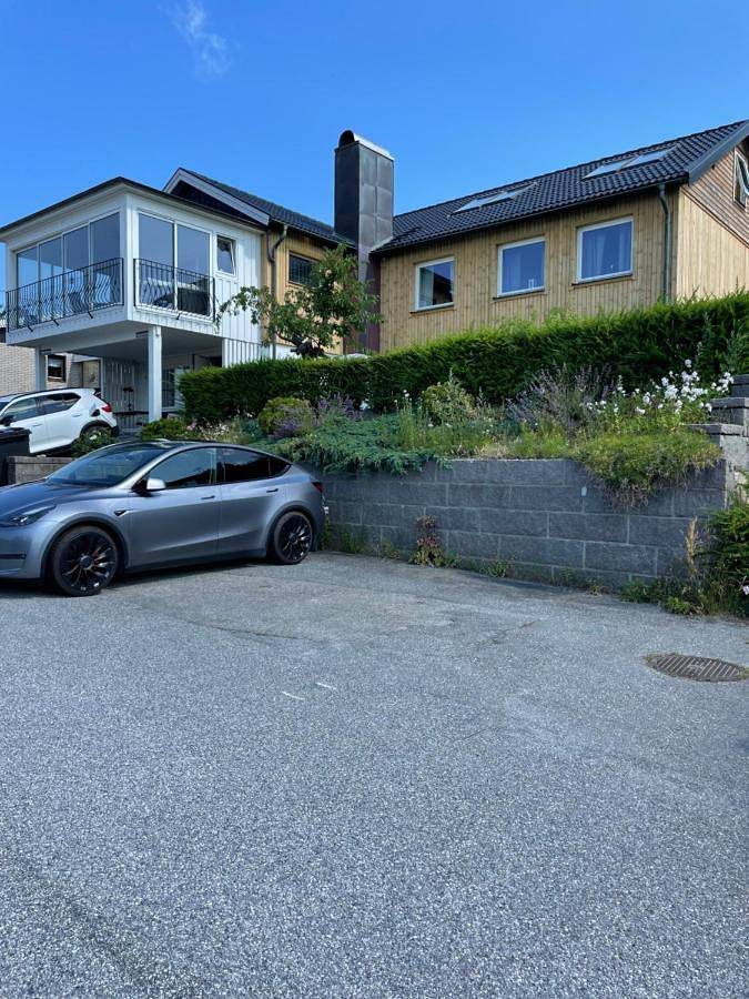 Ferienwohnung für 8 Personen, mit Balkon und Terrasse sowie Garten und Ausblick in Fjällbacka - 3