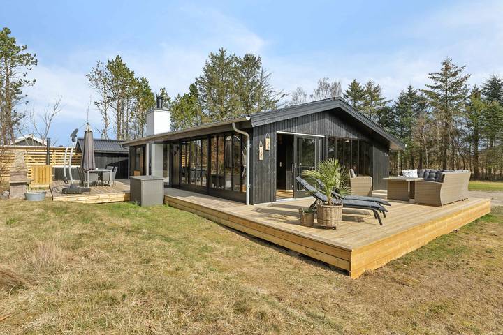 Ferienhaus für 6 Personen, mit Garten in Bratten