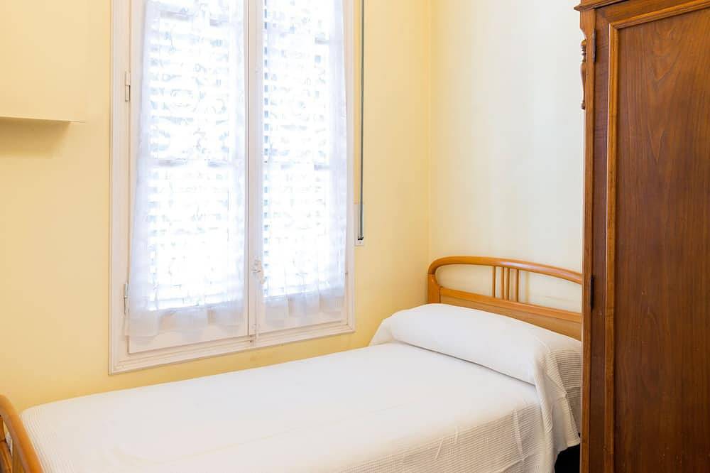 Terraced house at the beach. Barcelona. Free Wifi in Canet de Mar, Costa del Maresme