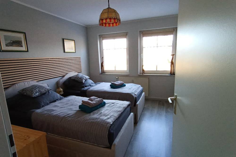 Ganze Wohnung, Sonnige Ferienwohnung für 4 Personen im Herzen Veltens am Rande Berlins in Velten, Ruppiner Seenland