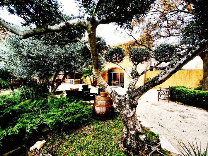 Maison d’hôte pour 2 personnes, avec jardin et vue à Argilliers