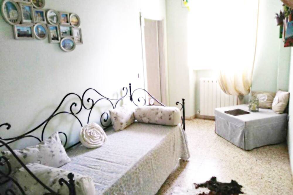 Entire apartment, Historic residence with garden near Assisi in Petrignano, Assisi