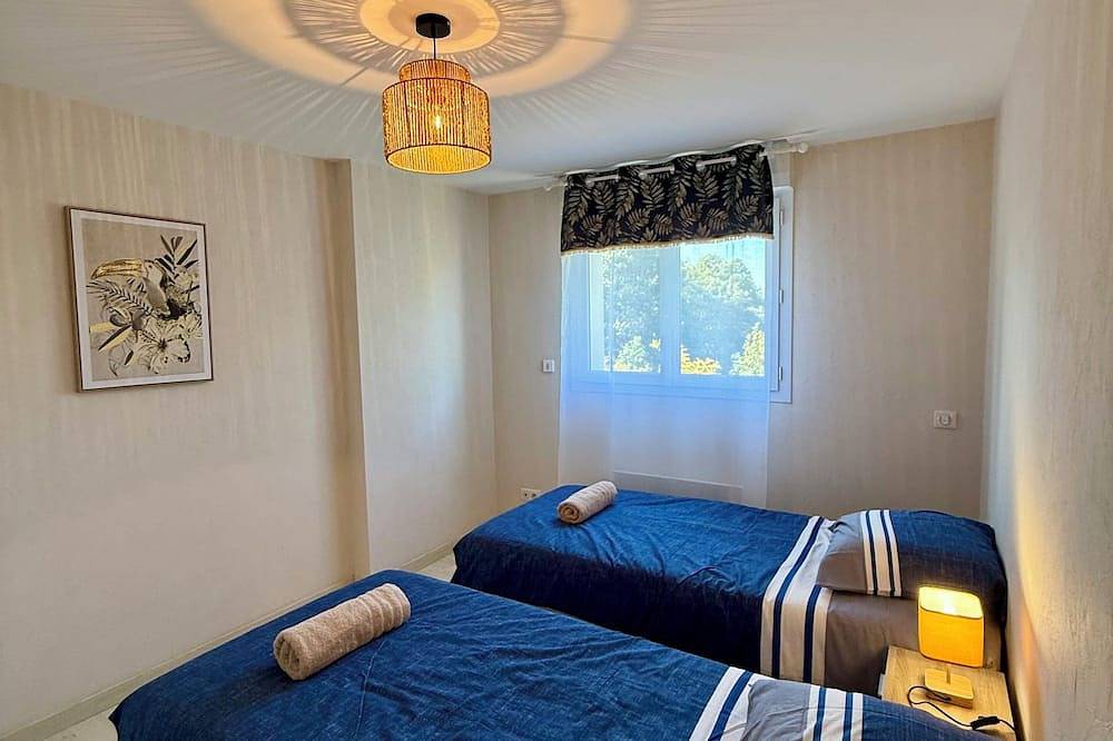 Appartement entier, Gîte 4★ Le Puy-en-Velay • Jacuzzi privatif • Terrasse calme • Parking in Espaly-Saint-Marcel, Haute-Loire