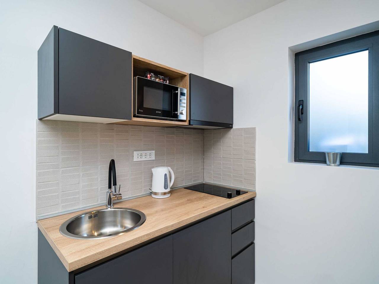 Ganze Wohnung, Apartments Villa Arcadia - Studio Apartment with Hot Tub in Mokosica, Dubrovnik-Neretva