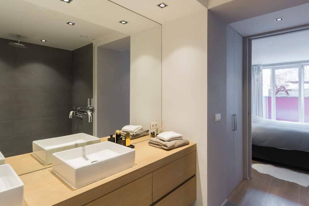 Geheel appartement, Flagey Terrace Design residence in Elsene, Brussel en omgeving
