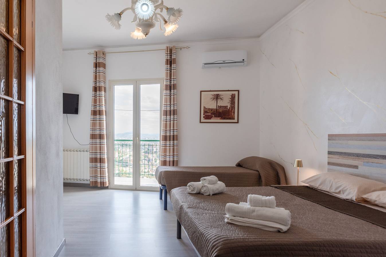 Camera 'Stanza Seme' con balcone, Wi-Fi e aria condizionata in Agrigento, Provincia di Agrigento